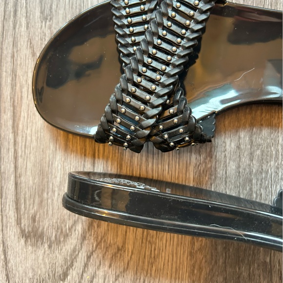 Vince Camuto Black Rubber Sandals | 7 - Picture 4 of 9